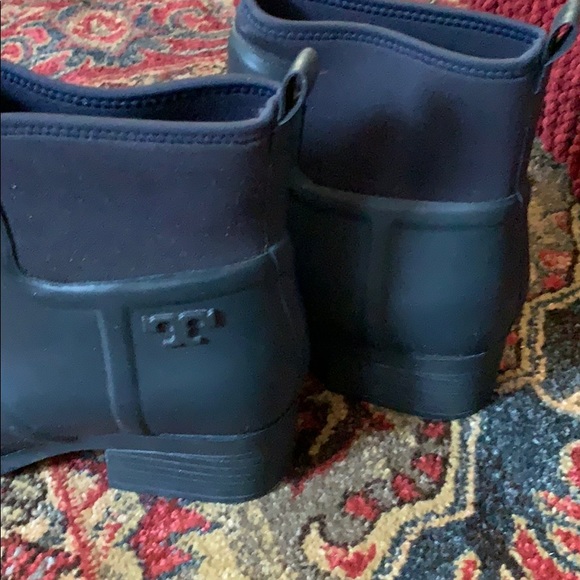 Tory Burch Dark Navy Rubber Boots - Picture 2 of 3